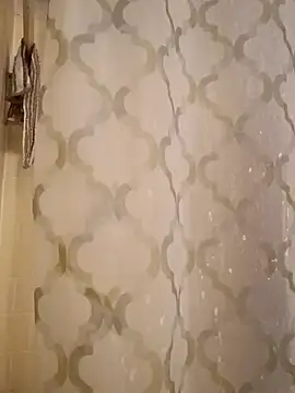 Longthickdick33 online show from April 27, 2026, 11:52 am