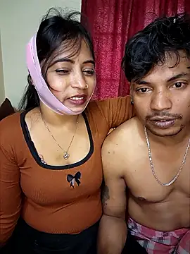 Snapshot of Hotbhabi305 chatting on February 15, 2026, 8:13 am Hotbhabi305 online show from February 15, 2026, 8:13 am