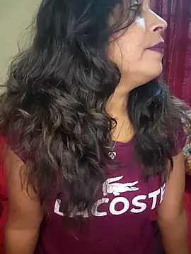 Snapshot of Hotbhabi305 chatting on February 16, 2026, 2:43 am Hotbhabi305 online show from February 16, 2026, 2:43 am