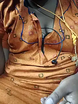 Snapshot of TAMIL_ELAKKIYA chatting on September 17, 2025, 4:53 pm TAMIL ELAKKIYA online show from September 17, 2025, 4:53 pm