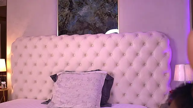 BellaNoirre online show from June 12, 2026, 6:38 pm