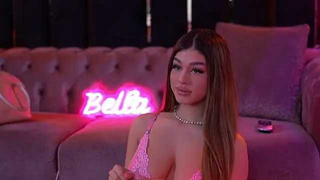 BellaNoirre online show from February 2, 2026, 6:07 pm