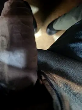 hotboy43339 online show from September 23, 2025, 11:39 am