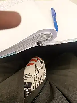 hotboy43339 online show from October 28, 2025, 9:41 am