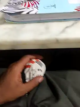 Snapshot of hotboy43339 chatting on January 18, 2026, 6:33 pm hotboy43339 online show from January 18, 2026, 6:33 pm