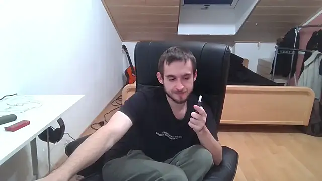 Bez3ybik online show from October 17, 2025, 10:44 pm