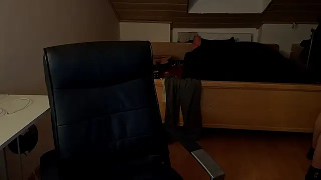 Snapshot of Bez3ybik chatting on February 25, 2026, 11:26 pm Bez3ybik online show from February 25, 2026, 11:26 pm