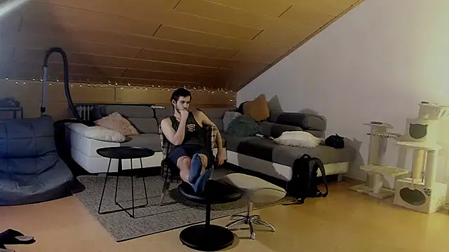 Snapshot of Bez3ybik chatting on November 18, 2025, 10:02 pm Bez3ybik online show from November 18, 2025, 10:02 pm