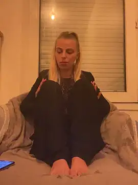 BrumeLove online show from May 21, 2026, 8:17 pm