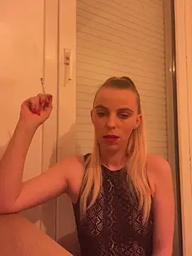 BrumeLove online show from April 12, 2026, 7:28 pm