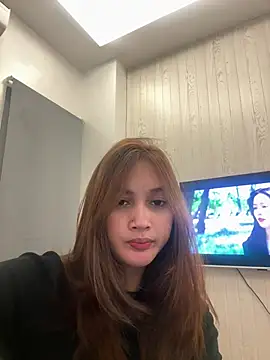 LanySylvia online show from April 18, 2026, 4:53 pm