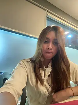 LanySylvia online show from May 29, 2026, 11:49 am