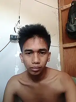 Snapshot of charlie0728 chatting on October 9, 2025, 12:22 am charlie0728 online show from October 9, 2025, 12:22 am