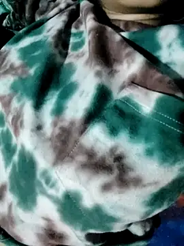 pihu099 online show from December 17, 2025, 11:32 pm