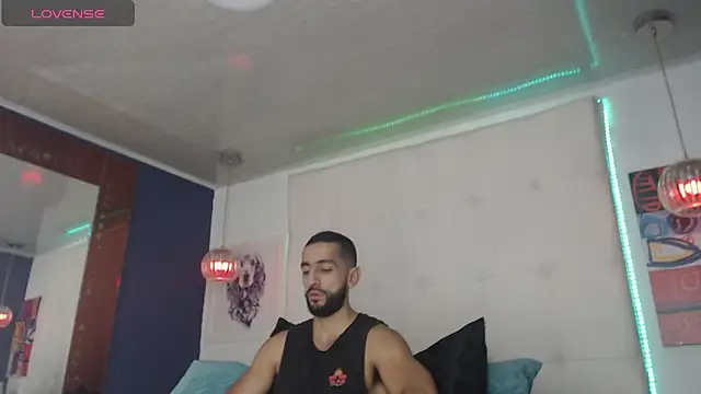 Yiyo10  online show from March 12, 2026, 8:57 pm