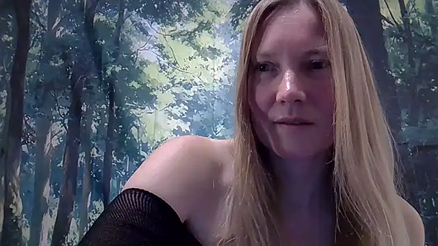 Snapshot of DutchButterfly chatting on January 11, 2026, 8:05 pm DutchButterfly online show from January 11, 2026, 8:05 pm