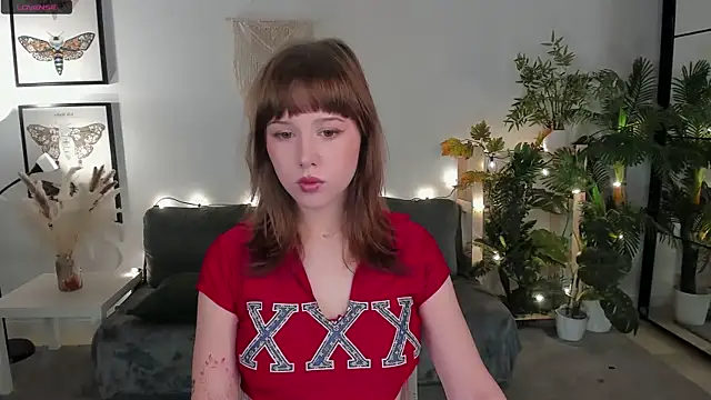 JanetMoor online show from May 26, 2026, 3:54 pm