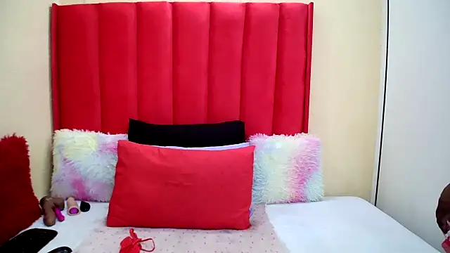 BigAssjuicy26 online show from February 14, 2026, 9:48 pm