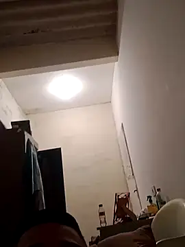 Snapshot of Duartte33 chatting on November 2, 2025, 3:28 pm Duartte33 online show from November 2, 2025, 3:28 pm