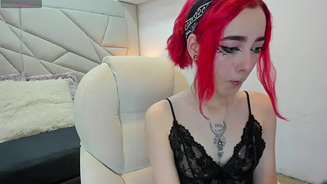 persefone 333 online show from September 9, 2025, 8:51 pm