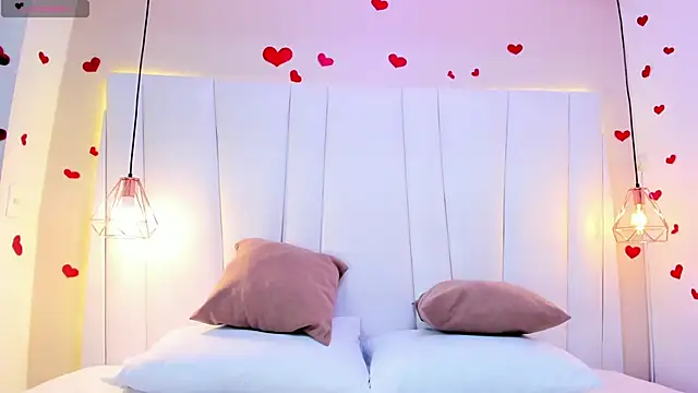 HannaPotther online show from November 4, 2025, 11:36 am