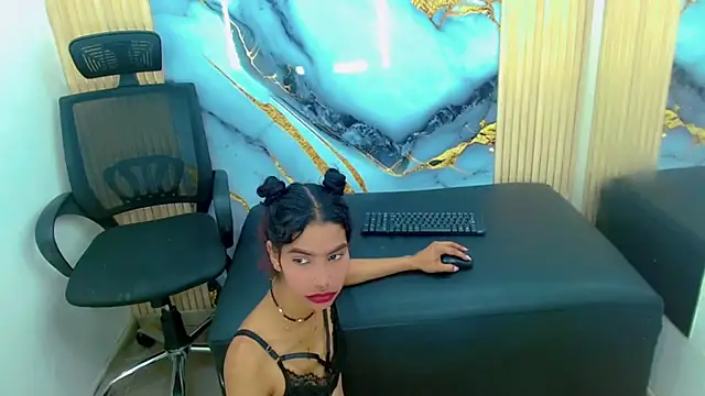 Snapshot of TifannyHott chatting on September 11, 2025, 7:58 pm TifannyHott online show from September 11, 2025, 7:58 pm