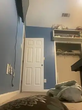 huhgtr online show from April 11, 2026, 3:36 am