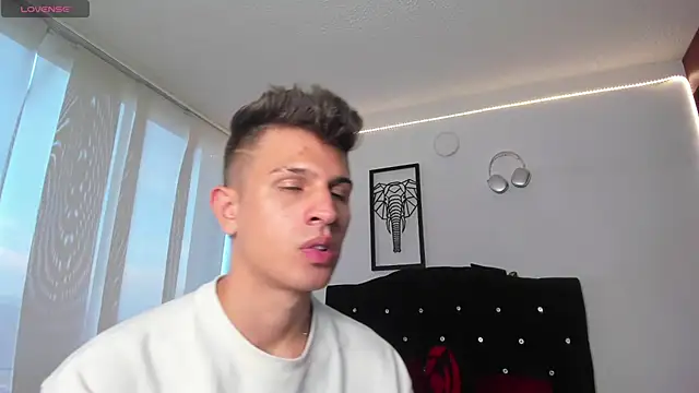 kevin ahss online show from November 7, 2025, 10:24 pm