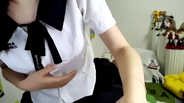 Snapshot of Moonlight-23 chatting on September 17, 2025, 3:25 pm Moonlight-23 online show from September 17, 2025, 3:25 pm