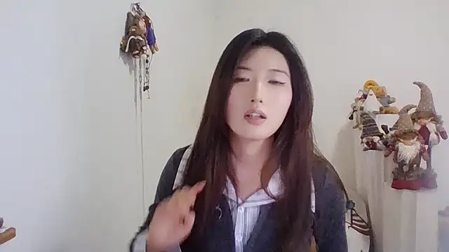 Snapshot of Moonlight-23 chatting on April 13, 2026, 3:38 pm Moonlight-23 online show from April 13, 2026, 3:38 pm