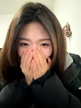 Snapshot of Moonlight-23 chatting on January 11, 2026, 3:52 pm Moonlight-23 online show from January 11, 2026, 3:52 pm