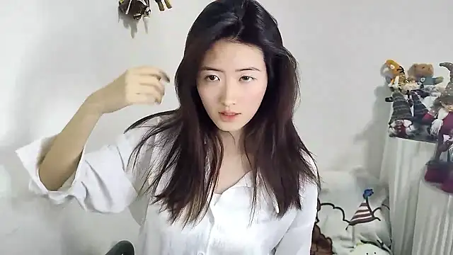 Snapshot of Moonlight-23 chatting on January 9, 2026, 1:18 pm Moonlight-23 online show from January 9, 2026, 1:18 pm