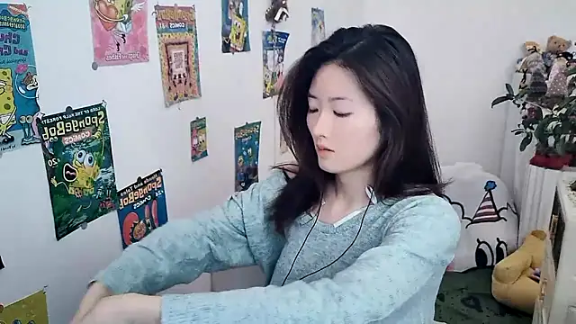 Snapshot of Moonlight-23 chatting on October 3, 2025, 6:37 am Moonlight-23 online show from October 3, 2025, 6:37 am