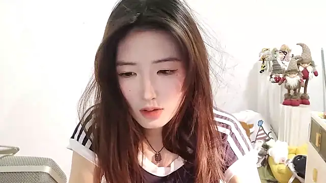 Snapshot of Moonlight-23 chatting on November 29, 2025, 12:27 pm Moonlight-23 online show from November 29, 2025, 12:27 pm