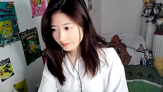 Snapshot of Moonlight-23 chatting on September 19, 2025, 7:23 am Moonlight-23 online show from September 19, 2025, 7:23 am