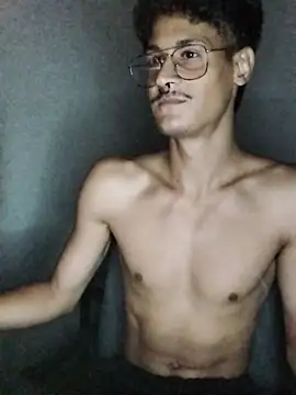 Snapshot of Mago666_ chatting on November 13, 2025, 12:14 am Mago666 online show from November 13, 2025, 12:14 am