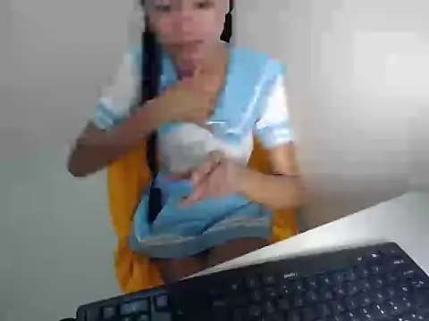 Mica Jones online show from November 21, 2025, 8:19 pm