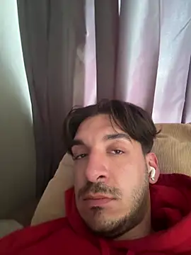 Snapshot of makezd12 chatting on October 4, 2025, 12:07 pm makezd12 online show from October 4, 2025, 12:07 pm