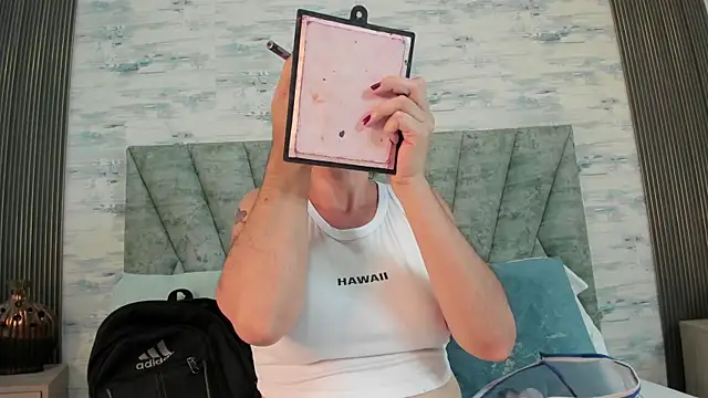 ShanelEvans online show from October 23, 2025, 6:50 pm