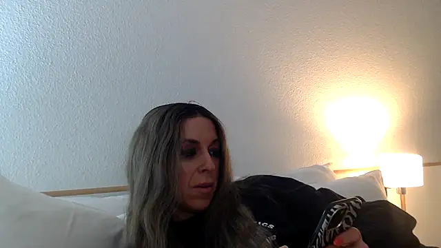 Bellababexox online show from March 12, 2026, 4:33 pm