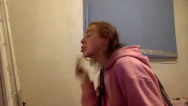 Bellababexox online show from February 14, 2026, 5:02 pm