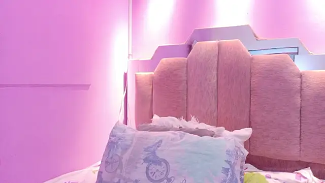 AndreaSweet2 online show from March 5, 2026, 8:05 pm