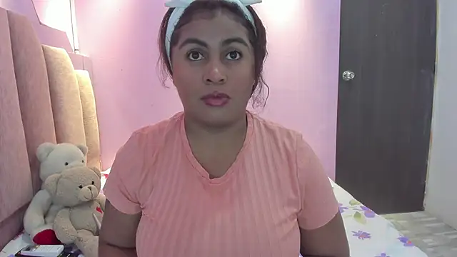 Snapshot of AndreaSweet2 chatting on January 9, 2026, 8:16 pm AndreaSweet2 online show from January 9, 2026, 8:16 pm