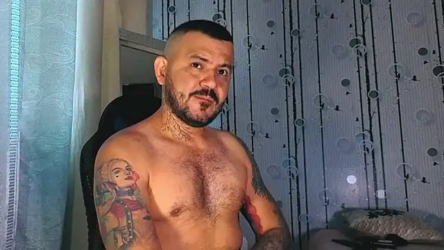 AlphaDrip online show from November 8, 2025, 12:09 pm