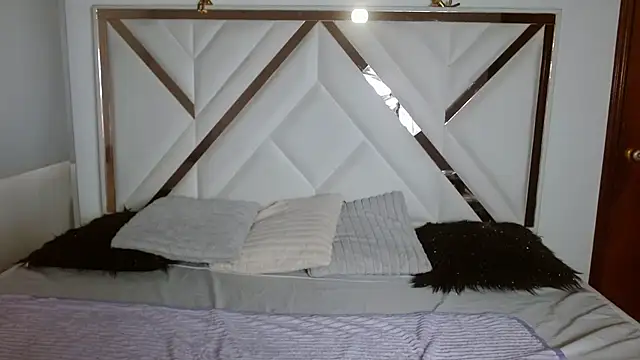 SophiaaLee online show from January 10, 2026, 5:41 pm