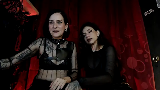 Snapshot of MistressEvangelinemourne chatting on September 12, 2025, 11:21 am MistressEvangelinemourne online show from September 12, 2025, 11:21 am