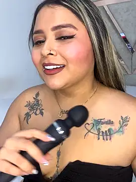 ashley-swift- online show from October 21, 2025, 10:14 am