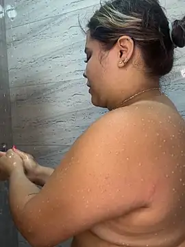 Snapshot of ashley-swift- chatting on February 6, 2026, 6:31 am ashley-swift- online show from February 6, 2026, 6:31 am