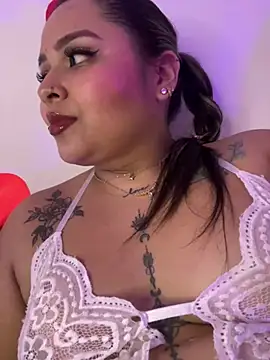 Snapshot of ashley-swift- chatting on February 27, 2026, 8:03 am ashley-swift- online show from February 27, 2026, 8:03 am