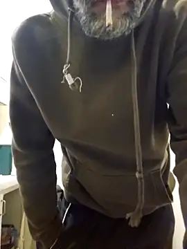 Snapshot of Stingles chatting on September 28, 2025, 7:15 am Stingles online show from September 28, 2025, 7:15 am